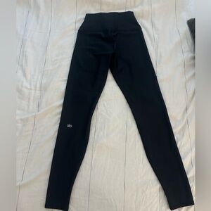 Gently worn Alo Yoga leggings